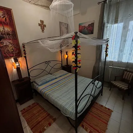 Il Castello Te Lu Sanna Pensión Merine