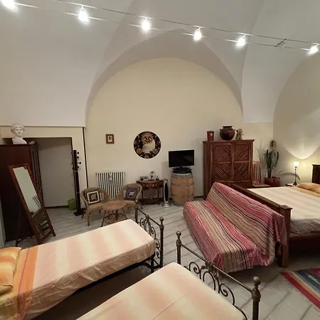 Il Castello Te Lu Sanna Guest house Merine