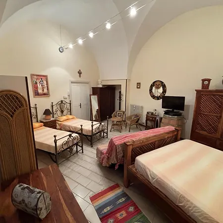 Il Castello Te Lu Sanna Гостевой дом Merine